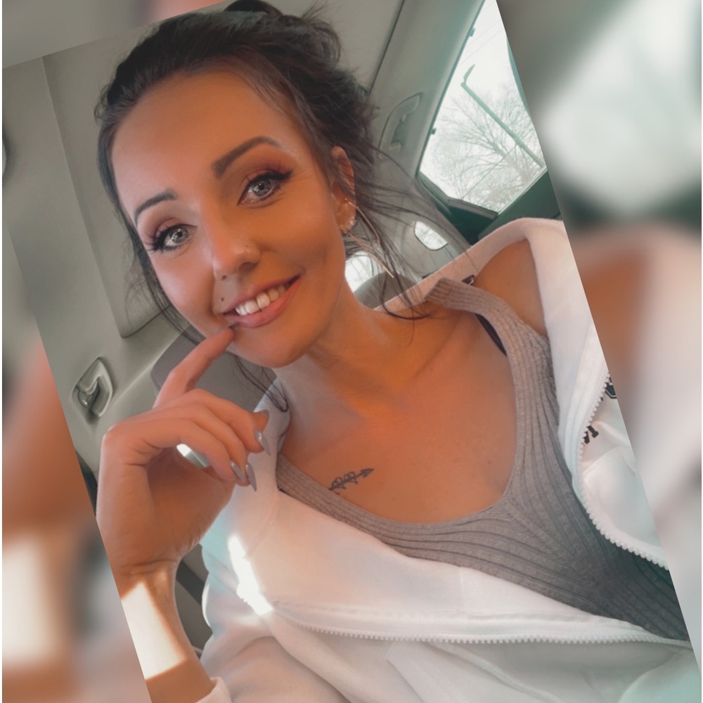 Meet your Posher, Becky